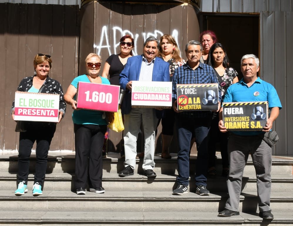 Vecinos y vecinas de El Bosque presentan 1600 observaciones en rechazo a proyecto de Megacementera