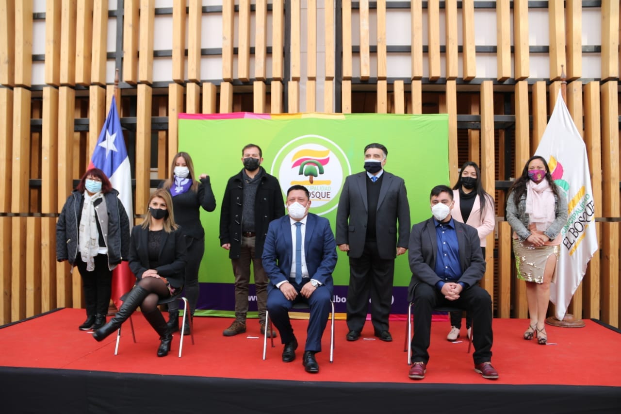 ALCALDE MANUEL ZÚÑIGA AGUILAR Y EL NUEVO CONCEJO MUNICIPAL DE EL BOSQUE TOMAN POSESIÓN DE SUS CARGOS