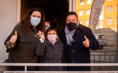 FAMILIAS BOSQUINAS RECIBEN LAS LLAVES DE LA CASA PROPIA