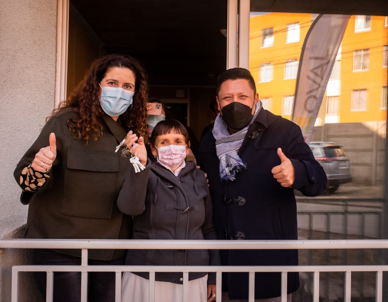 FAMILIAS BOSQUINAS RECIBEN LAS LLAVES DE LA CASA PROPIA