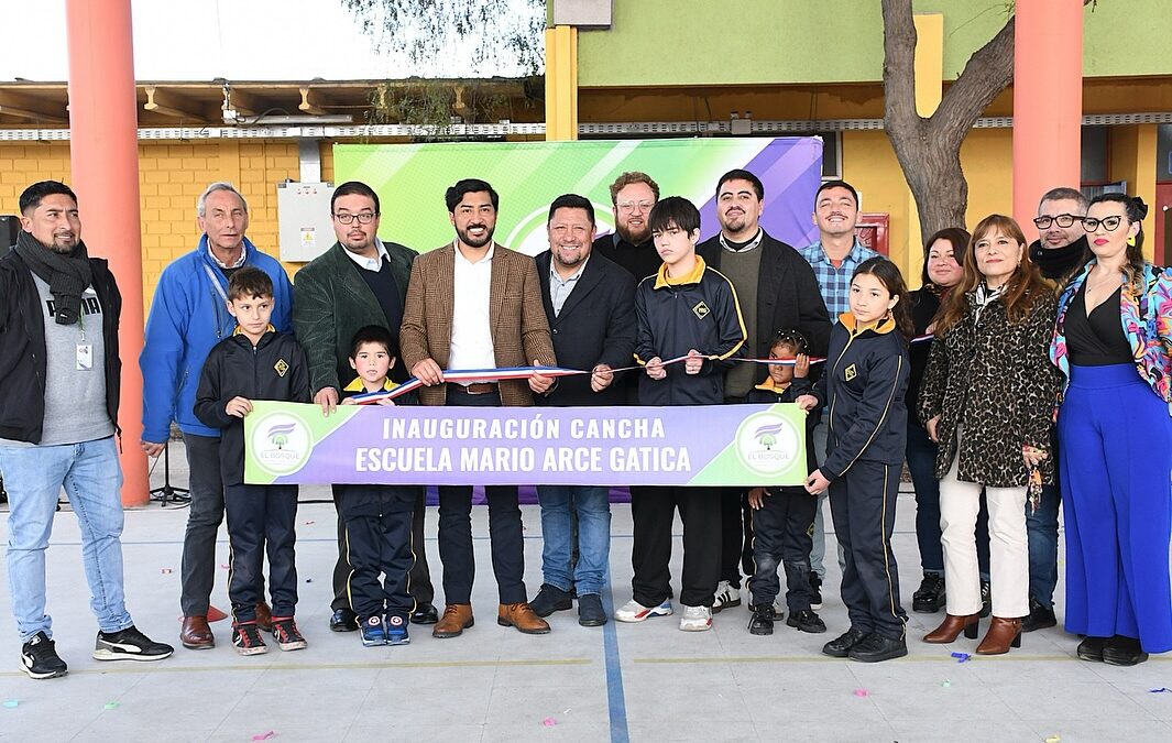 MUNICIPALIDAD RENUEVA MULTICANCHA EN LA ESCUELA PÚBLICA MARIO ARCE GATICA