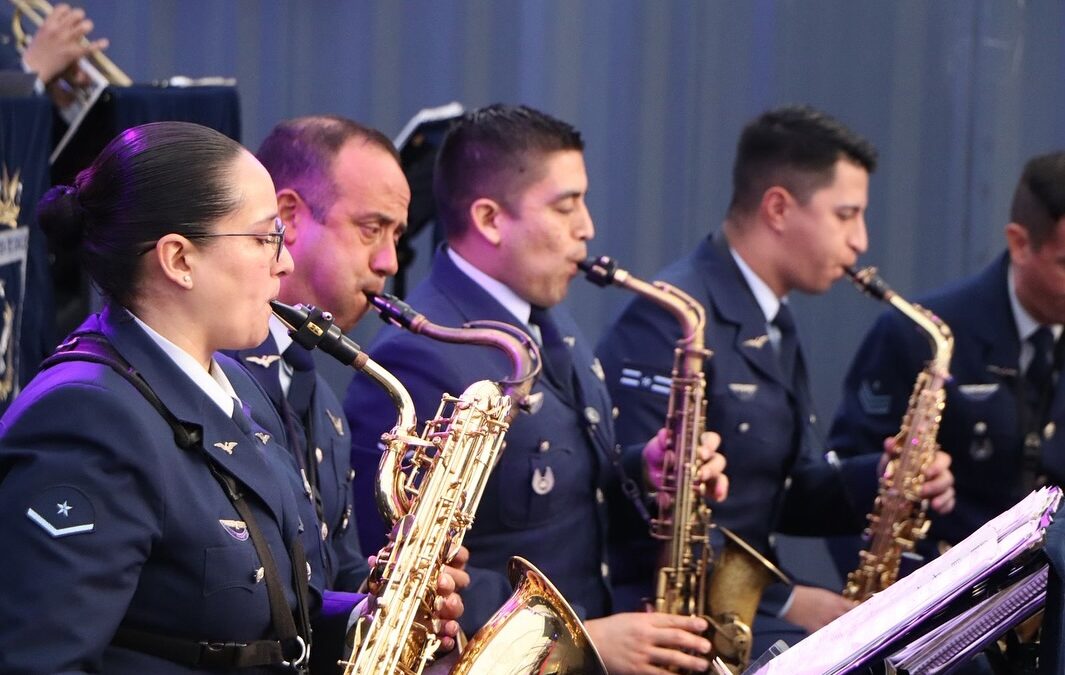 Municipalidad de El Bosque y FACH realizan concierto inclusivo para niños neurodivergentes en celebración del 34° aniversario