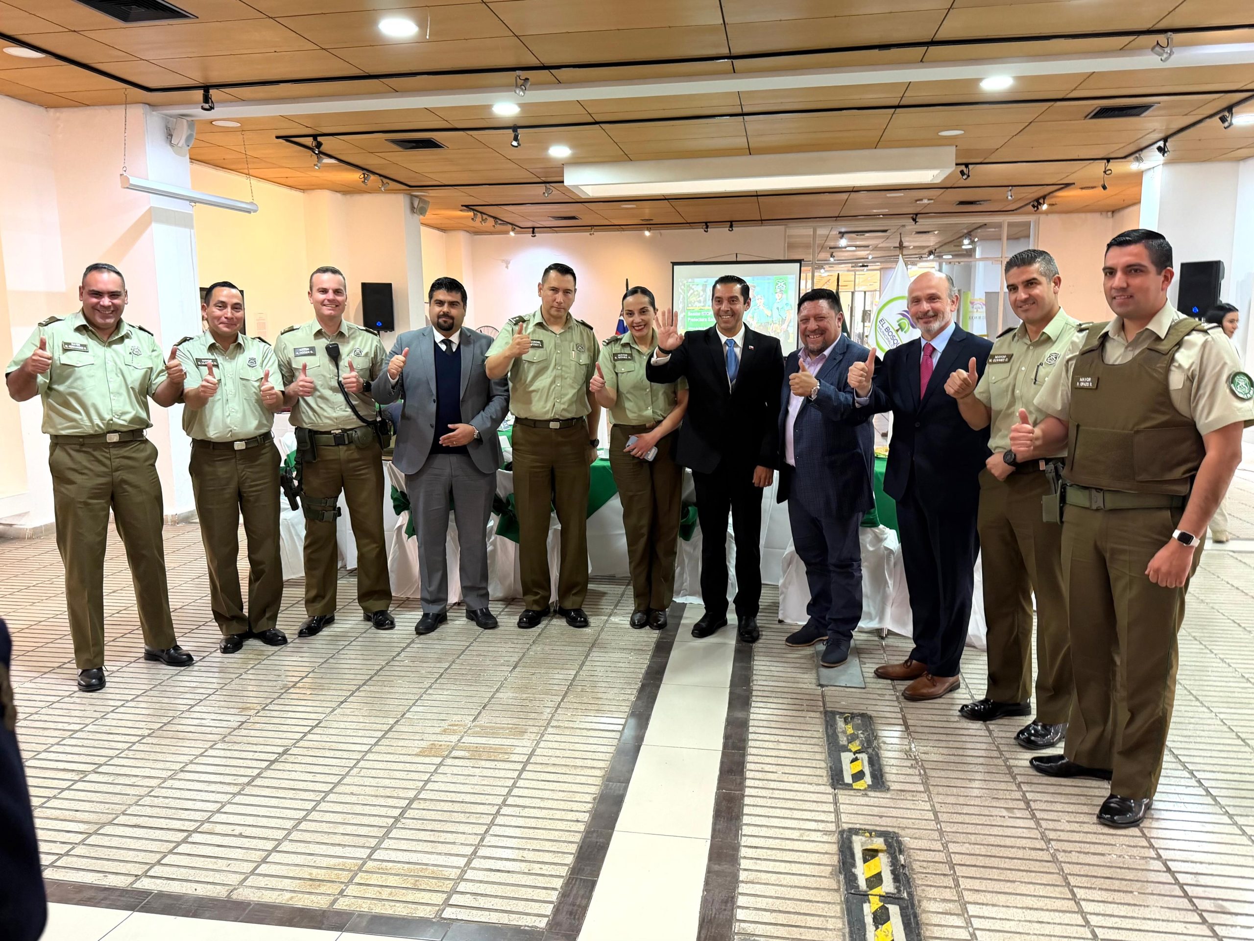 Reunión de seguridad STOP Carabineros con autoridades de El Bosque y zona sur para la prevención del delito.